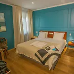 Fly House פארו