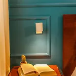 Fly House בית הארחה פארו